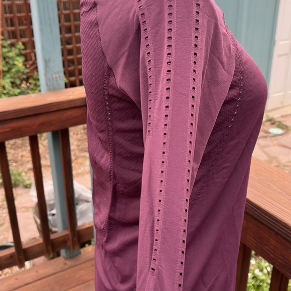 Athleta Long Sleeve Technical Work Out Top, S - Picture 10 of 11